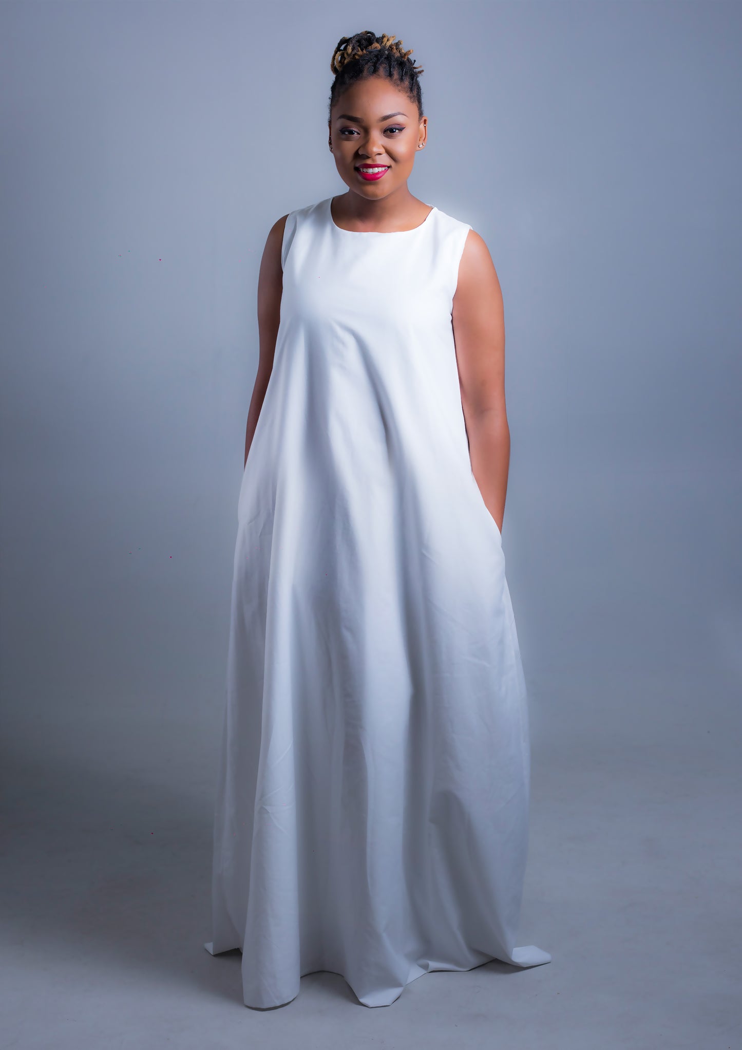 Sleeveless White Maxi-Item